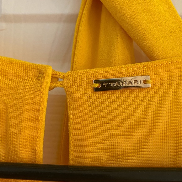 Gorgeous yellow Tahari cocktail dress - Picture 2 of 3